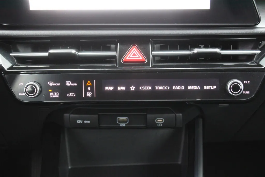 Kia Niro EV DynamicLine 64.8 kWh | Navi | Airco | Cruise | Camera | 17' LM |