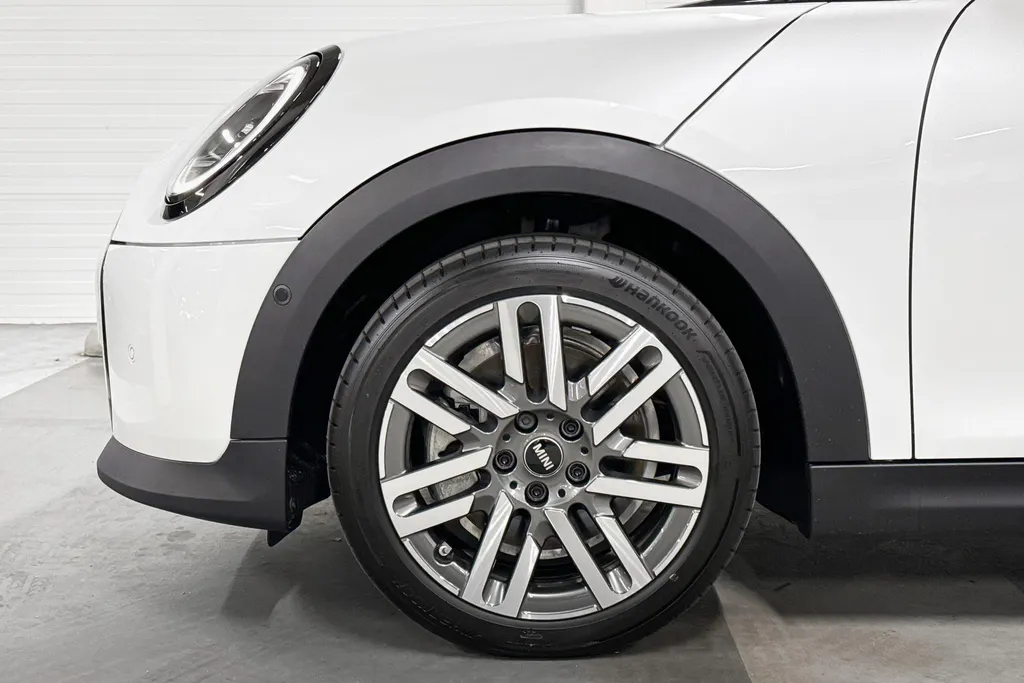 MINI Cooper 3-deurs C