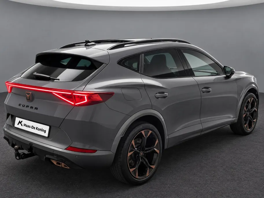 CUPRA Formentor 1.4e-Hybrid 180kW/245PK VZ · Panoramadak · Trekhaak · 360°Camera + Parkeersensoren