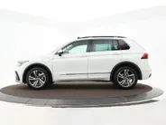 Volkswagen Tiguan 1.4 TSI 245pk DSG eHybrid R-Line Business · Panoramadak · 360 Camera · Wegklapbare Trekhaak · Stoelverwarming · Matrix LED · Head-Up · 19'' Inch ·
