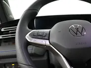 Volkswagen Tiguan 1.5 eHybrid 272pk DSG R-Line Edition · Panoramadak · 360 Camera · Harman Kardon Audio · Inklap. Trekhaak · Matrix LED · Head-Up Display · Keyless · Garantie t/m 19-11-2030 of 100.000km