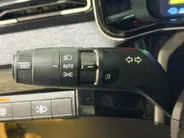 Renault 5 Comfort Range Techno 52 kWh Automaat | SoH 99% | 1e eigenaar | Navi | Camera | Parkeersensoren | Apple CarPlay/Android Auto | Adaptive Cruise Control | Licht & Regen Sensor | Lichtmetalen Velgen | Full LED |
