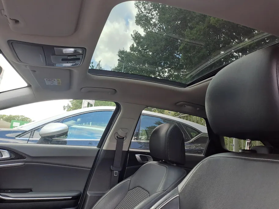 Kia Ceed Sportswagon 1.0 T-GDi ExecutiveLine | Navigatiesysteem full map | Camera | Apple Carplay/Android Auto | Stoel en Stuur verwarming | ECC | Elektrisch glazen schuif-/kanteldak