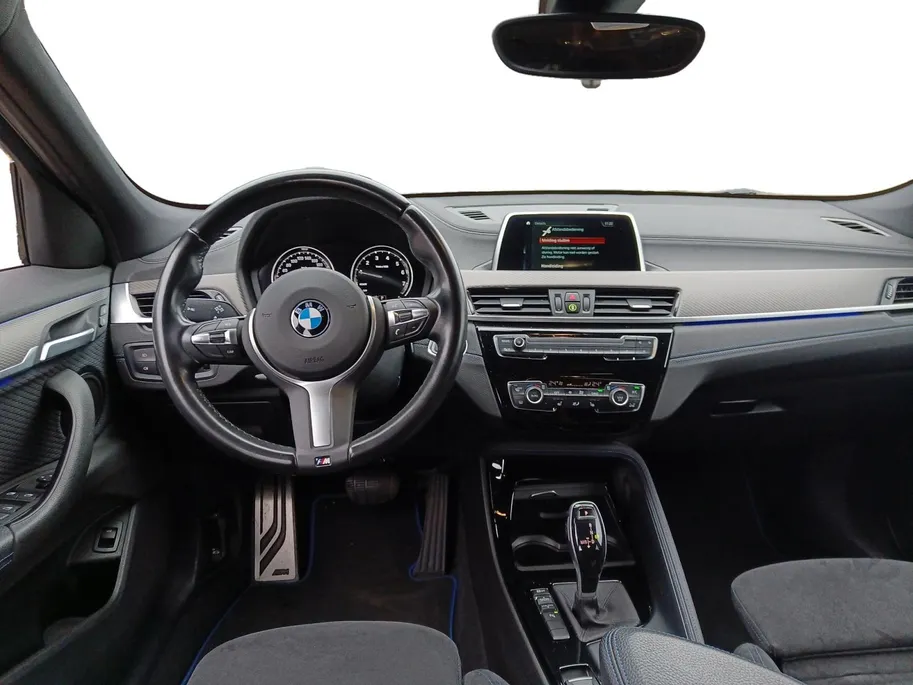 BMW X2 sDrive18i High Executive | Parkeercamera | Elektrische achterklep | M-pakket |