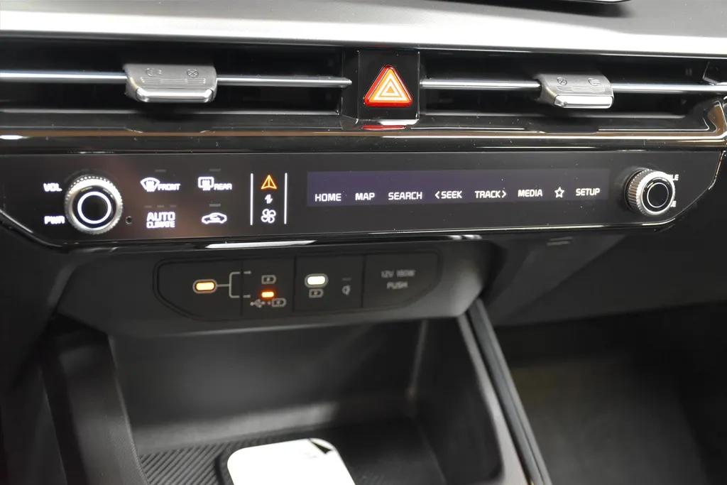 Kia Niro 1.6 GDi Hybrid 138pk DCT6 DynamicLine Direct leverbaar!