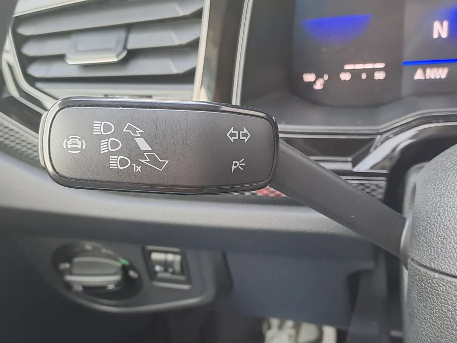 Volkswagen Taigo 1.0 TSI Life | Automaat | Apple Carplay/Android Auto | Navi  | Cruise control adaptief | Camera | Voorstoelen verwarmd
