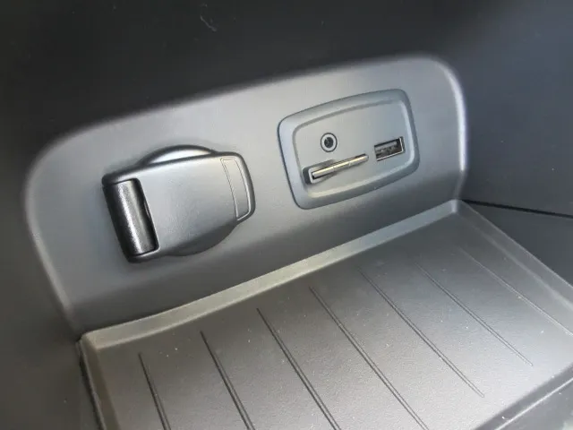 Renault Captur TCe 120PK Intens | CAMERA | DEALER ONDERHODEN | NAVI | PARK. SENSOREN V+A
