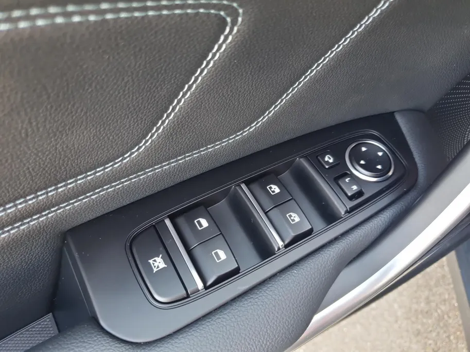 Kia Ceed Sportswagon 1.0 T-GDi MHEV Design Edition | Stoel en stuurverwarming | Navigatie | Camera | Apple Carplay / Android Auto | Elektrisch achterklep |
