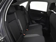 Volkswagen Taigo Life Edition 1.0 TSI 95 pk 5 versn. Hand · Camera · Apple/Android Car Play · P-Sensoren · Airco · 17'' Inch · Garantie t/m 23-10-2029 of 100.000km