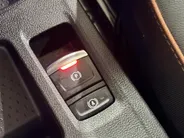 Renault Captur 130PK TCe Initiale Paris Automaat | 360 Camera | Cruise Control Adaptief | Parkeersensoren | Stoel & Stuurwiel Verwarming | Climate Control | Licht & Regen Sensor | Dodehoek Detectie |