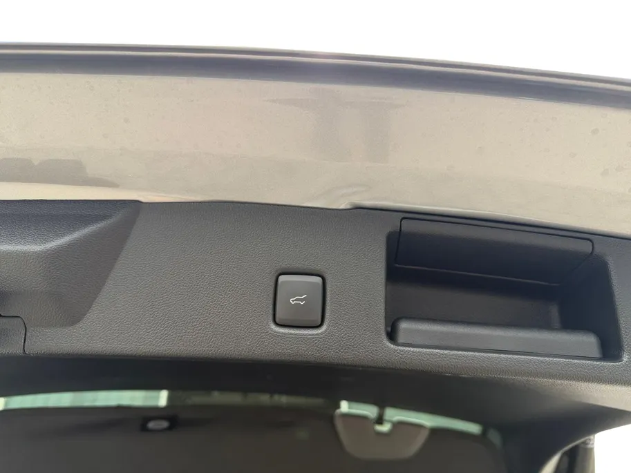 Ford Kuga 2.5 PHEV ST-Line X | Garantie tot 03-12-2027 | AGR-Voorstoelen | Winterpakket | Matrix LED Koplampen | Adapt. Cruise Control | BLISS | 360 Graden Camera | Elektrisch verstelbare Voorstoelen | HUD