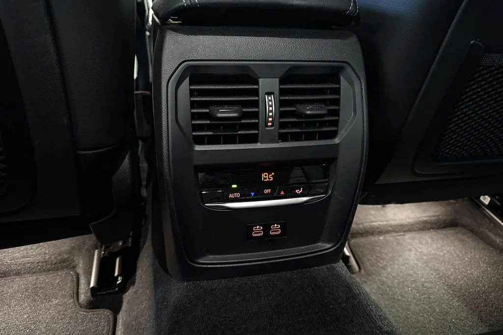 BMW 3 Serie Sedan 330e High Executive