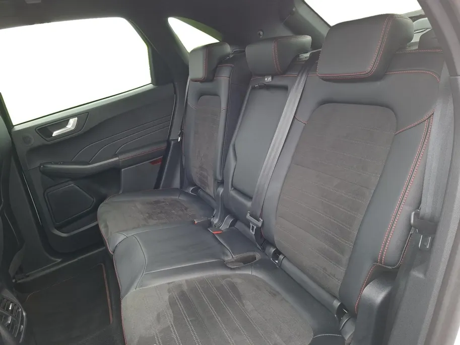 Ford Kuga 2.5 PHEV ST-Line X | Winterpack | Driver assistancepack | Technologypack | El. Trekhaak | Panoramadak | El. Achterklep | All-seasonbanden | 18' Lichtmetaal | Adaptive Cruisecontrol | BLIS | Matrix Ledkoplampen | Head-up Display |