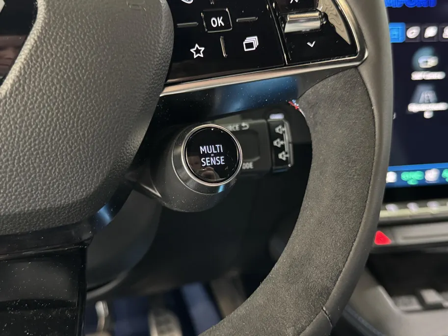 Renault Scénic E-Tech EV87 long range Esprit Alpine Automaat | DEMO - 17% Bijtelling | 360 Camera | Digital Cockpit | Elektrische Achterklep | Adaptive Cruise Control | Apple CarPlay/Android Auto |
