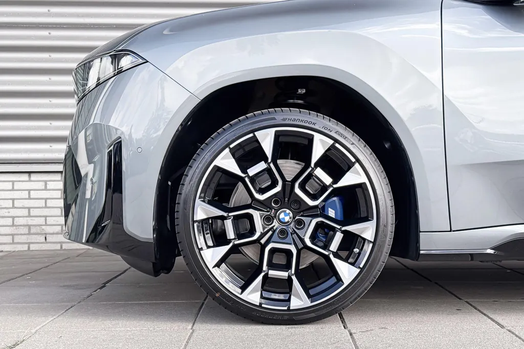 BMW iX3 40 eDrive 83 kWh
