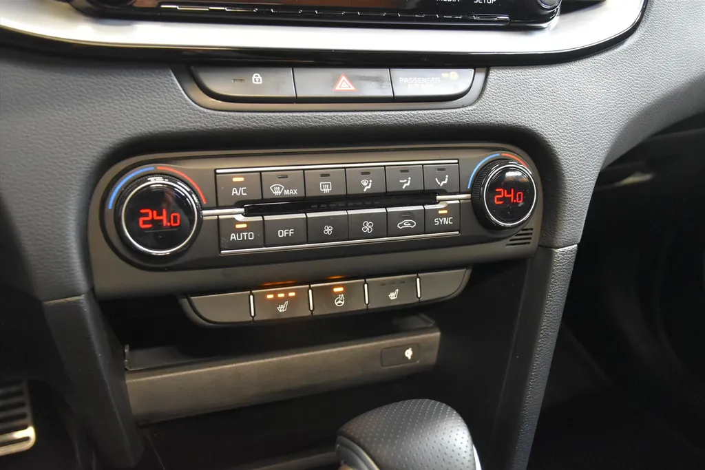 Kia ProCeed 1.5 T-GDi 140pk DCT7 GT-PlusLine PANO DAK