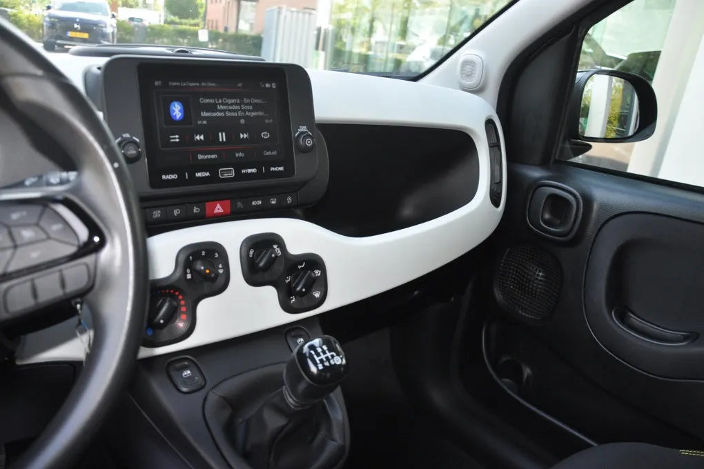 Fiat Panda 1.0 Hybrid Pandina Cross PDC Apple/Andoid