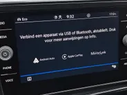 Volkswagen T-Roc 1.5TSI/150PK R-Line Black Style · Panoramadak · Apple/Android Car Play · BEATS audio · Camera