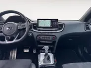 Kia ProCeed 1.5 T-GDI GT-PlusLine Automaat | Navi | Adaptive Cruise | Memory Seats | Panoramadak | JBL Soundsystem | Elektr. Achterklep | Apple Carplay