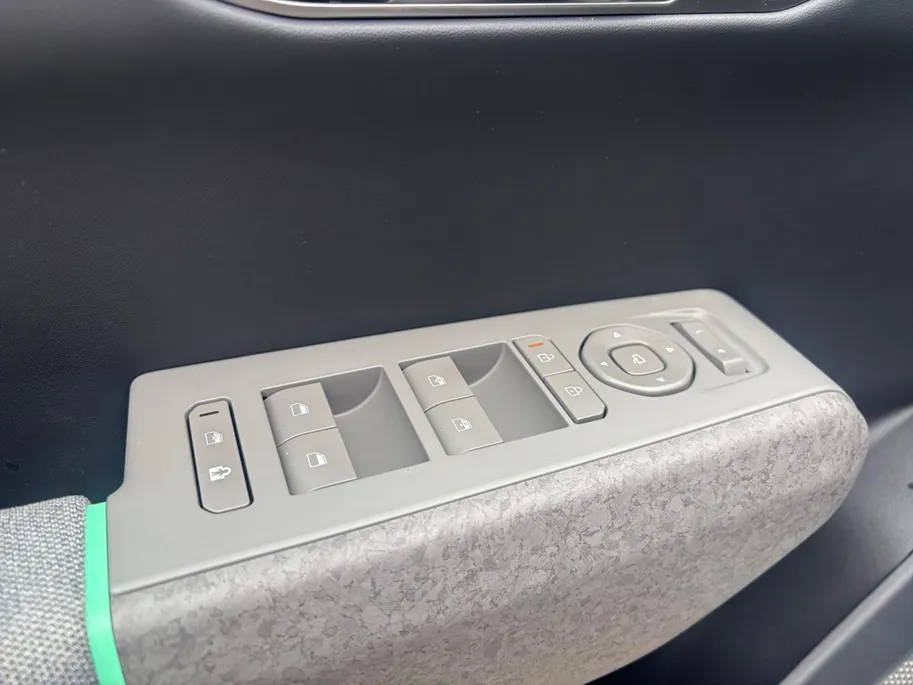 Kia EV4 Plus Advanced 58.3 kWh Demonstratie auto | Schuifkanteldak | Achteruitrijcamera | Harmon Kardon |