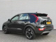 Kia Niro EV Light Edition 64.8 kWh | Camera | Cruise adapt. | Clima | 17' LM | Navi | Keyless | All season banden | 17% bijtelling |