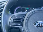 Kia e-Niro DynamicPlusLine 64 kWh Climate control | Stoel,- en stuurverwarming | Parkeercamera | Cruise control | Elek. schuif/kanteldak | 16 inch LM velgen |