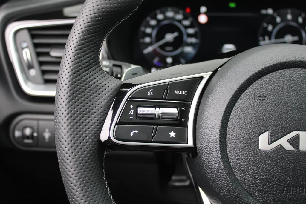 Kia XCeed 1.5 T-GDi DCT7 GT-PlusLine | Automaat | JBL Audio | Pano | 18 inch | Navi | Elek. stoelverstelling |