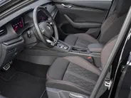 Škoda Octavia Combi 1.4 TSI 245PK DSG iV RS PHEV · Camera · Wegklapbare Trekhaak · Cruise Control · Stoelverwarming · 19'' Inch ·
