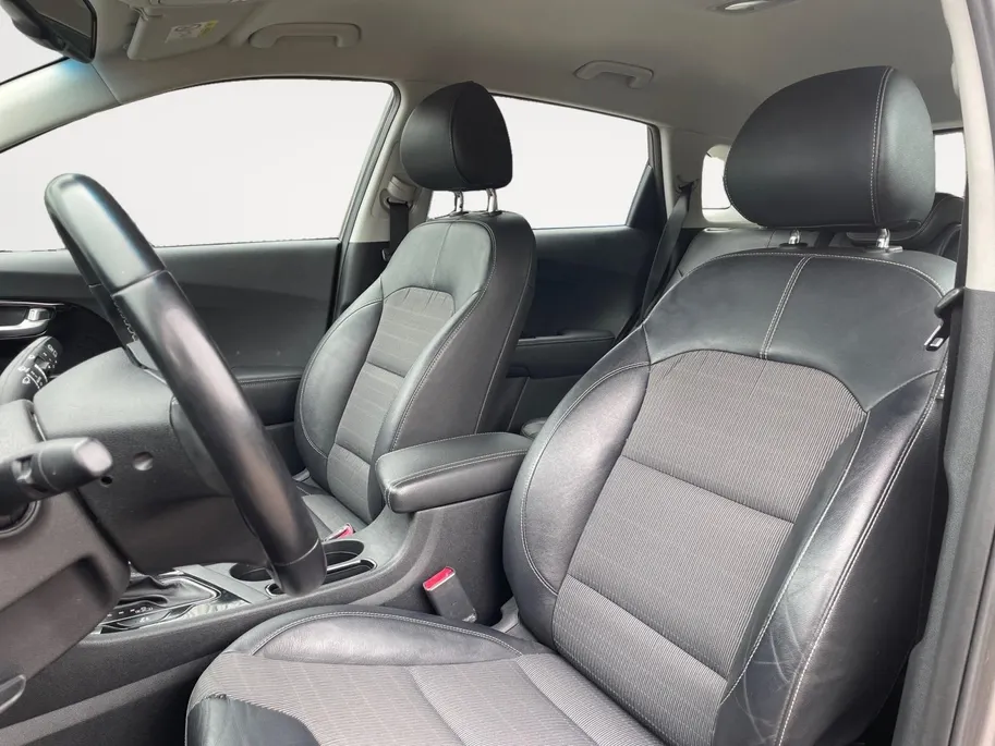 Kia Niro 1.6 GDi Hybrid DynamicLine | Navigatie | Apple Carplay/Android Auto | Parkeersensoren | Achteruitrijcamera