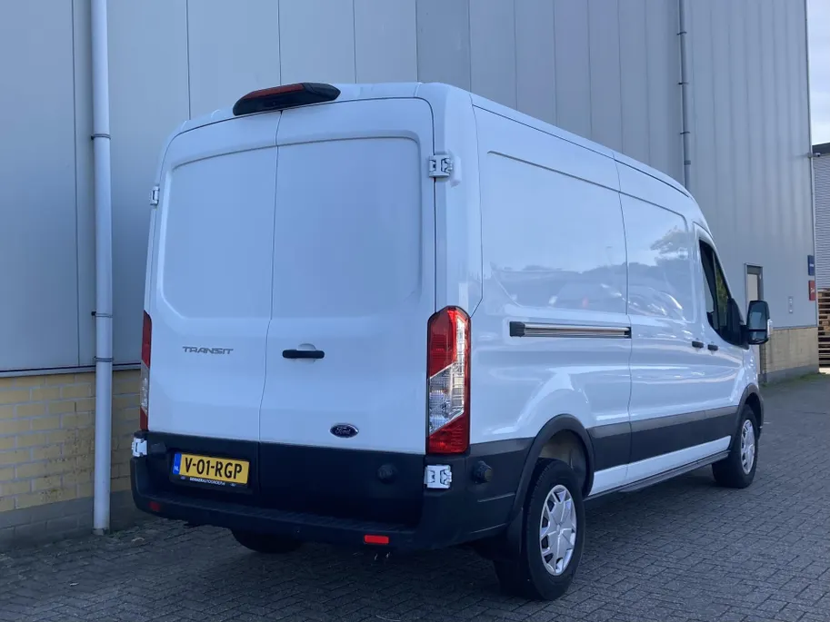 Ford Transit 350 2.0 TDCI 130 pk L3H2 Trend Navigatie - Apple Carplay/ Android Auto - Achteruitrijcamera - laadruimtebescherming