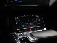 Audi e-tron 55 quattro 408pk S edition · SOH 94,8% · Panoramadak · Luchtvering · 360 Camera · Apple/Android Car Play · Stoelverwarming · 21'' Inch ·