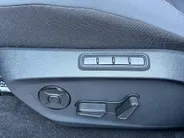 CUPRA Raval Business First Edition 56 kWh 211 PK l 19' Vandal Copper velgen l Achteruitrijcamera l Stoel en Stuurverwarming