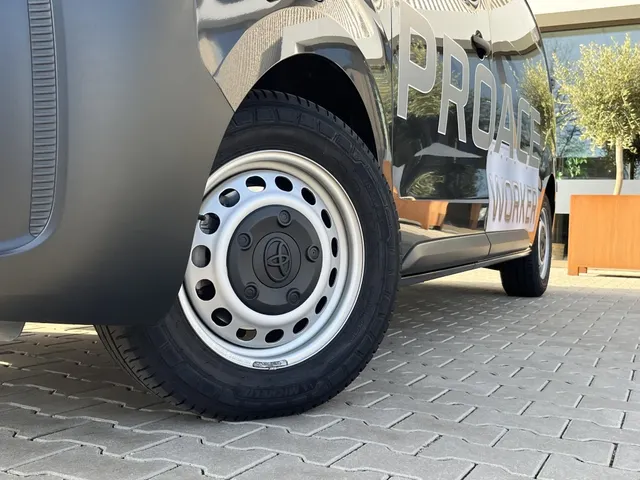 Toyota ProAce Electric Long Worker Challenger L2 Extra Range 75 kWh | Parkeersensoren | Lat-om-lat