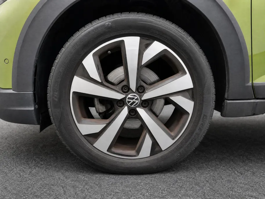 Volkswagen Taigo 1.0 TSI 110pk DSG Style · Camera · Apple/Android Car Play · IQ.Light · P-Sensoren · Stoelverwarming · 17'' Inch ·