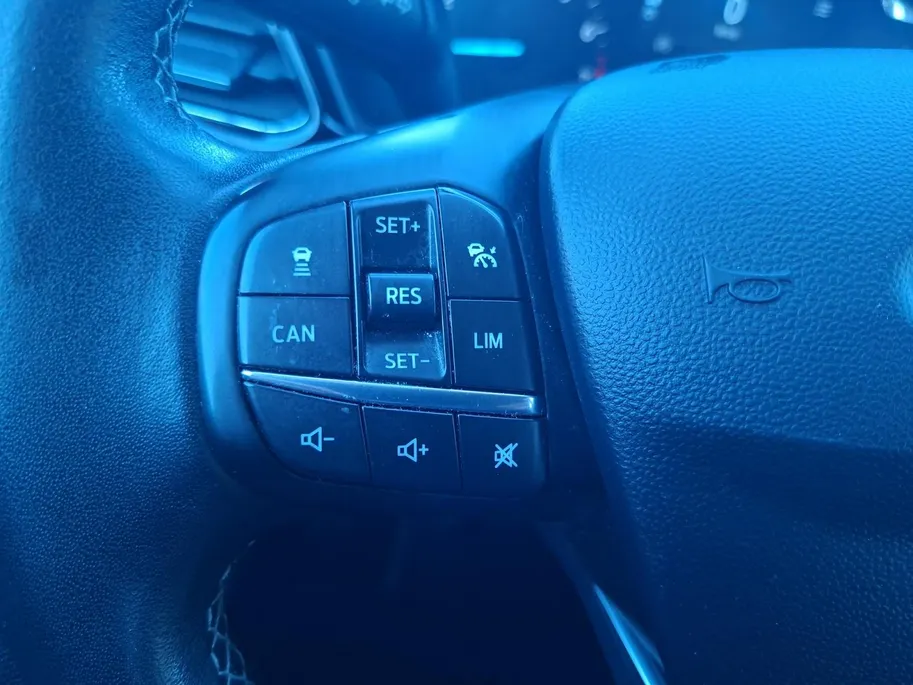 Ford Fiesta 1.0 EcoBoost Titanium | Nieuwe Disitributieriem bij aflevering  | Navigatie | Camera | Adaptieve Cruise Control | Voorruitverwarming | B&O | Climate Control