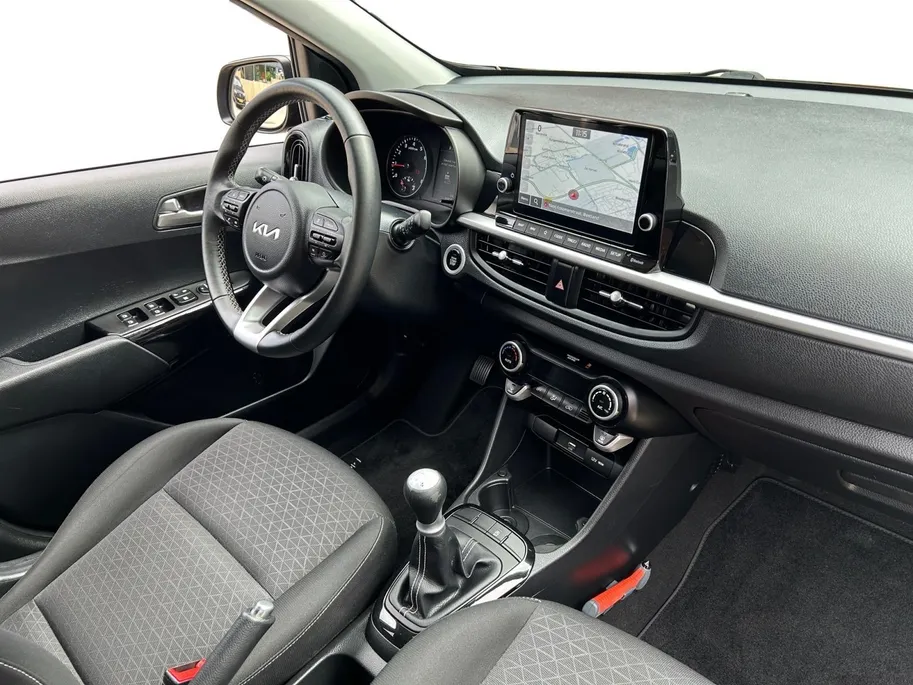 Kia Picanto 1.0 DPi DynamicPlusLine | Apple Carplay / Android Auto | Navigatiesysteem | Lichtsensor | Parkeersensoren + Camera Achter | Cruise Control | Climate Control | 15' Lichtmetalen Velgen