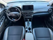 Hyundai Kona 1.6 GDI HEV Premium 105PK AUTOMAAT | Navigatie | Trekhaak| Two Tone| Climate Control| Stuur verwarming| Stoel verwarming|
