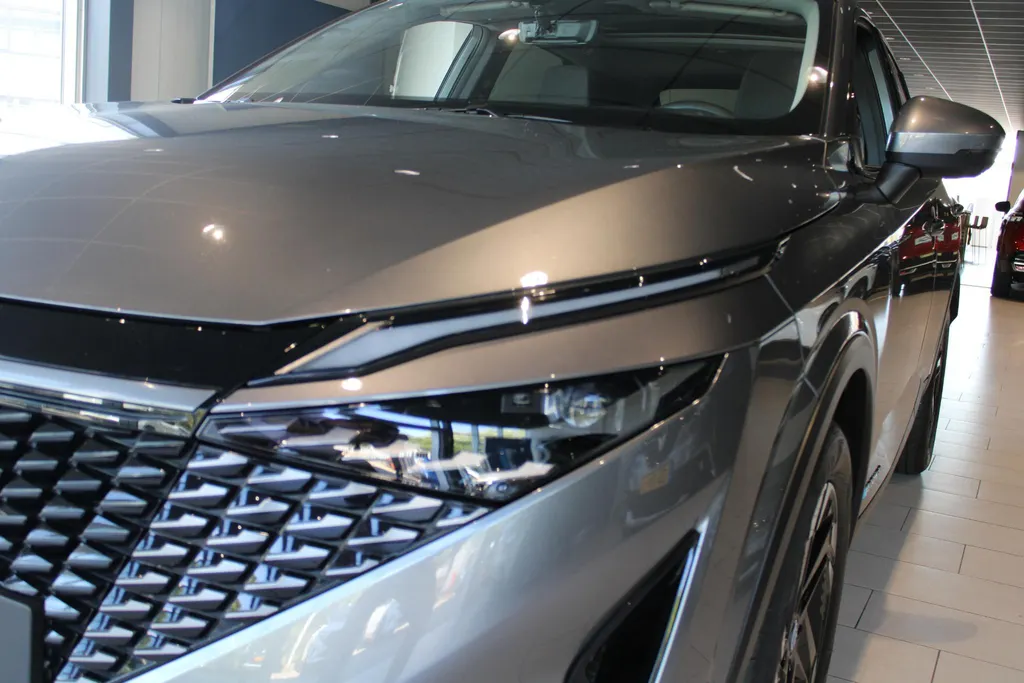 Nissan QASHQAI 1.5 e-Power Business Premium | 190pk | Naviagatie | 360grd camera | Apple carplay & Android auto | pdc voor en achter | 18inch LM wielen | Dodehoek sensoren |