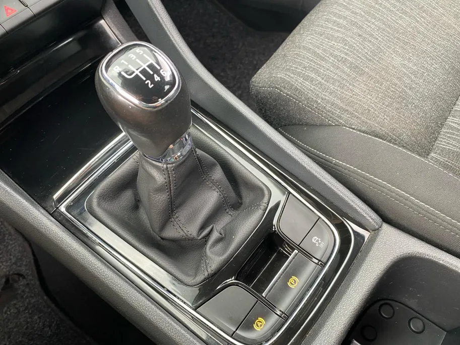 Škoda Karoq 1.0 TSi Style Business NL Auto | Trekhaak | Canton Sound | Stoelverwarming | Elektr. kofferklep | Etc.