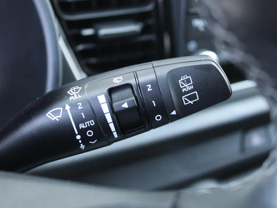 Kia Rio 1.0 TGDI ExecutiveLine | Trekhaak | Stuur-/stoelverwarming | Camera | Skai leer | 17' LM | Carplay | All seasons | Clima | Navi | Cruise |