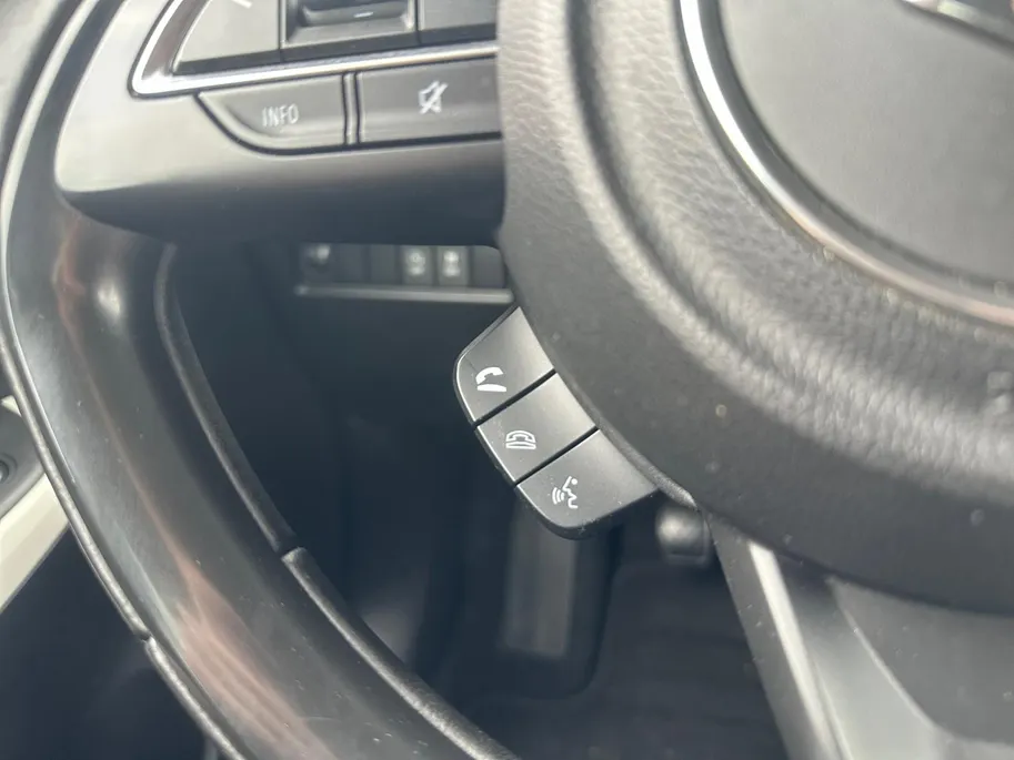 Suzuki Swift 1.2 Select Smart Hybrid | SPORT UITLAAT | SIDE SKIRTS | SPOILER | 17' VELG |