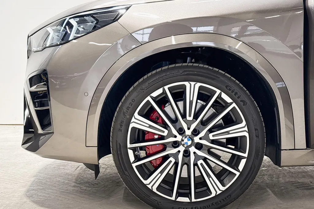 BMW iX2 eDrive20 M Sport Edition Innovation Pack