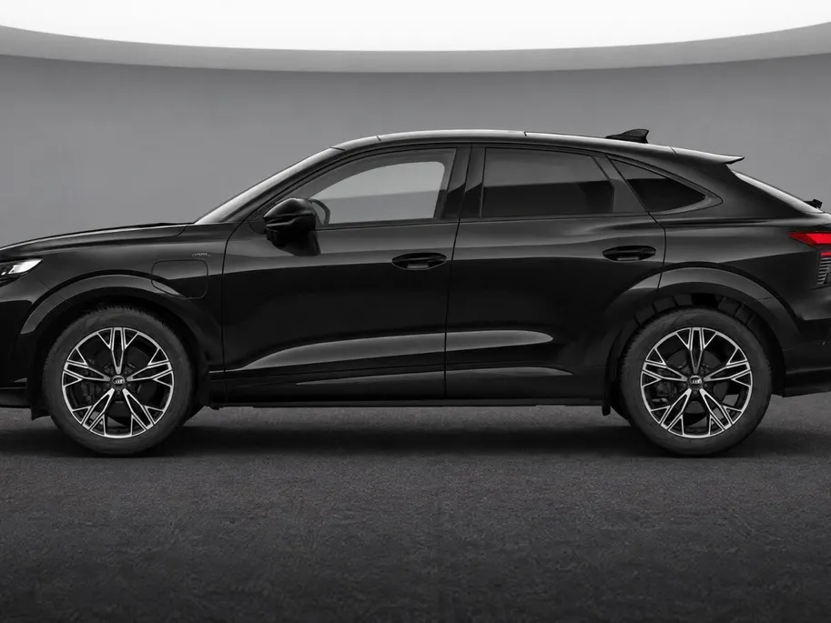 Audi Q3 Sportback e-hybrid S edition 272 PK · Tech plus · Glazen panoramadak · MMI experience pro