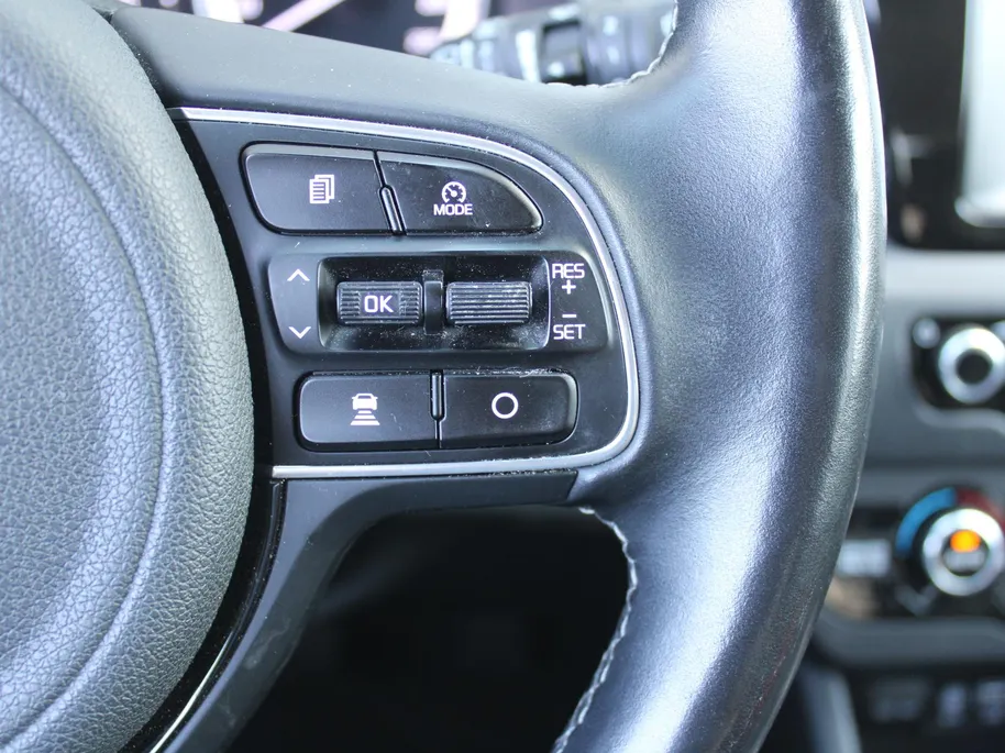 Kia Niro 1.6 GDi Hybrid DynamicPlusLine | Stuur-/stoelverwarming | Camera | Leer | Navi | Clima | Cruise adapt. | Keyless | 16' LM |
