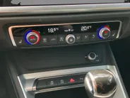 Audi Q3 35TFSI 110KW/150PK S-Line · Camera · Trekhaak · Panoramadak · Stoelverwarming · Apple/Android Car Play ·