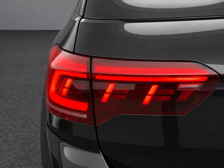 Volkswagen T-Roc 1.5TSI/150PK R-Line · Apple/Android Car Play · Camera + Parkeersensoren · Keyless · Dodehoeksensoren · Stoelverwarming · Garantie t/m 27-03-2027