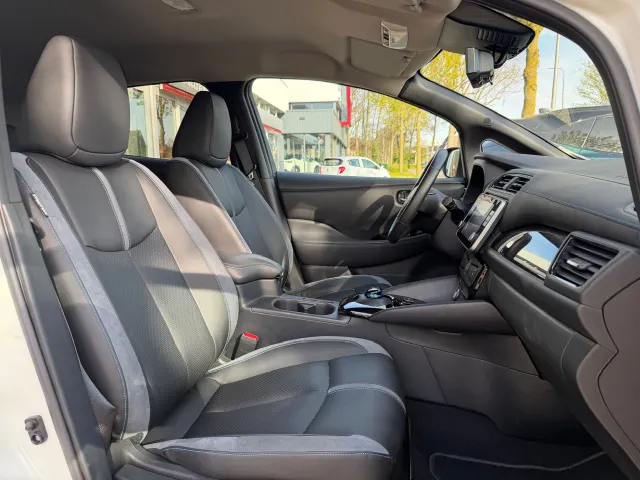 Nissan Leaf Electric 39kWh Tekna | Leder | Navigatie | Apple CarPlay | Android Auto | App Connect | Keyless