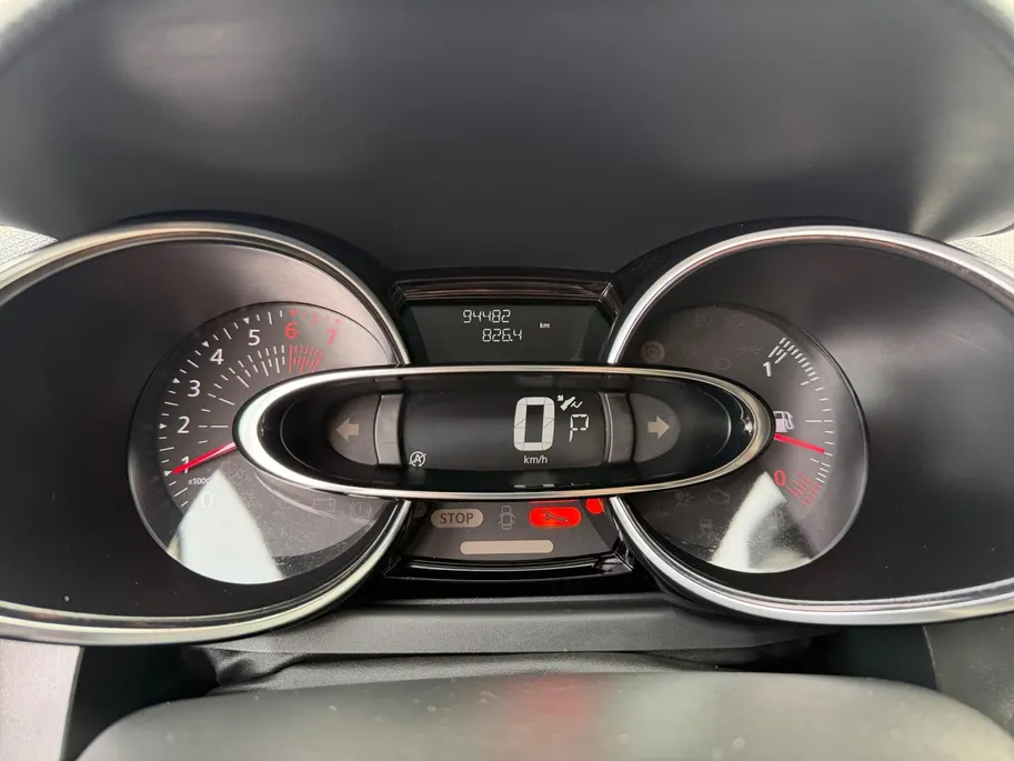 Renault Clio Estate 1.2 TCe Limited | Automaat | Navigatie | Bluetooth | Airco | Parkeersensoren | Cruise Control | 12 Maanden BOVAG Garantie