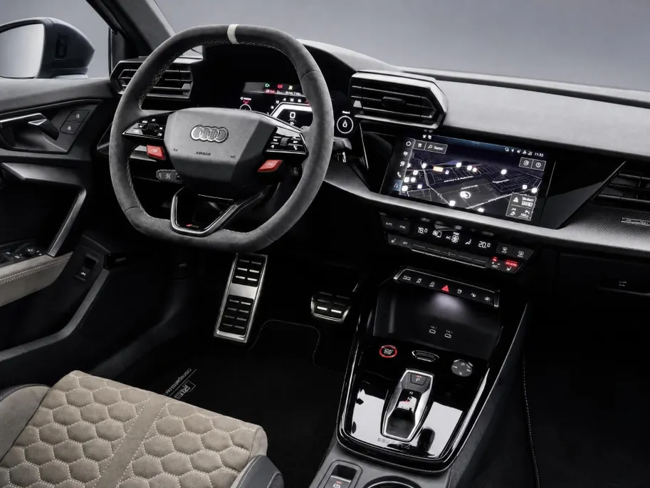 Audi RS3 Sportback 2.5 TFSI quattro 400 PK competition limited 593/750 · Audi Exclusive Gletsjerwit Mat Effect · Head-Up display · Sonos Premium 3D · Panorama dak · RS sportuitlaat
