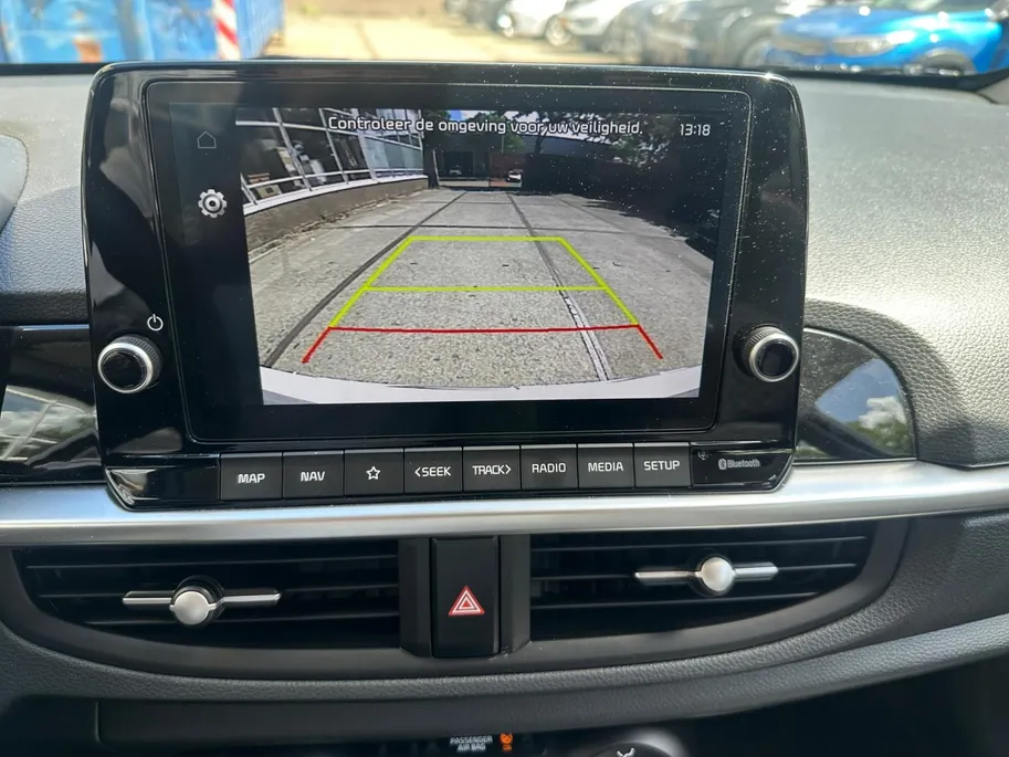 Kia Picanto 1.0i DynamicLine Navi | Camera | Apple Carplay / Android auto | Parkeersensoren | Fabrieksgarantie 27-3-2033 + 3x 1 jaar*  | NAP